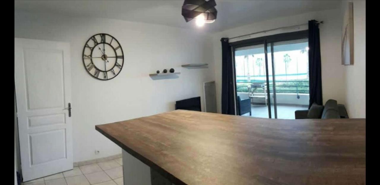 De 25m2 + Terrasse De 14m2+garage Privatif
