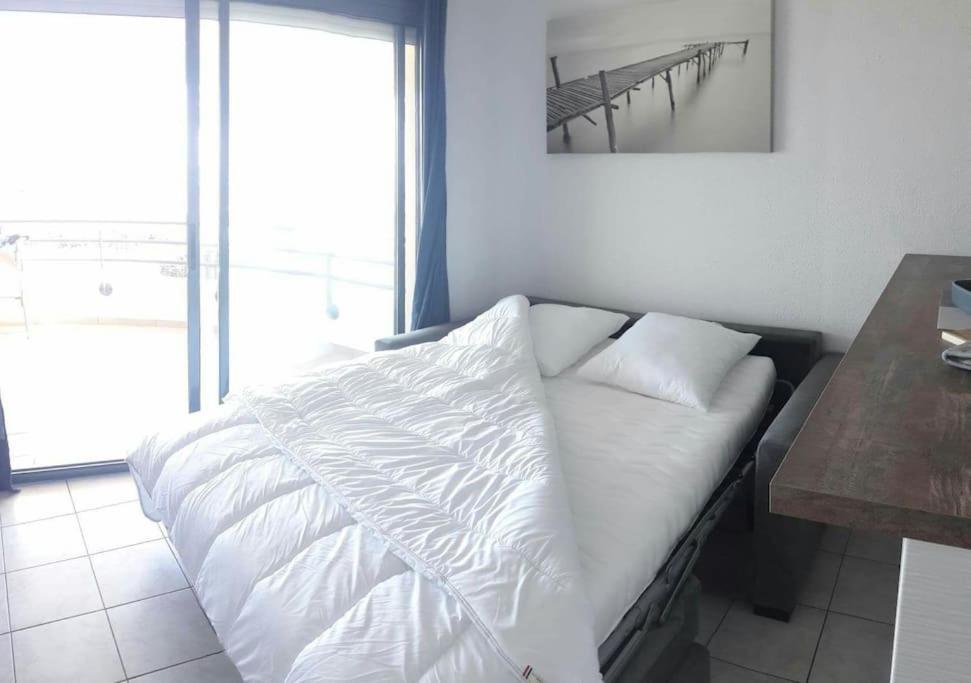 Apartment De 25m2 + Terrasse De 14m2+garage Privatif *